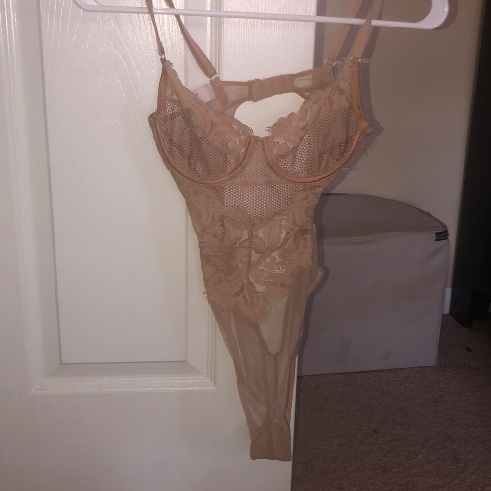 Nude bodysuit